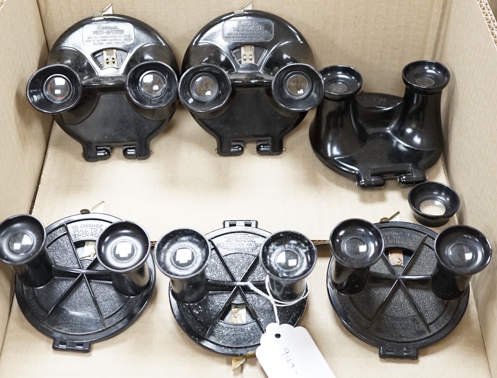 Two View-Master Model B England made black viewers, a Model B black viewer and three Model A black viewers (6)